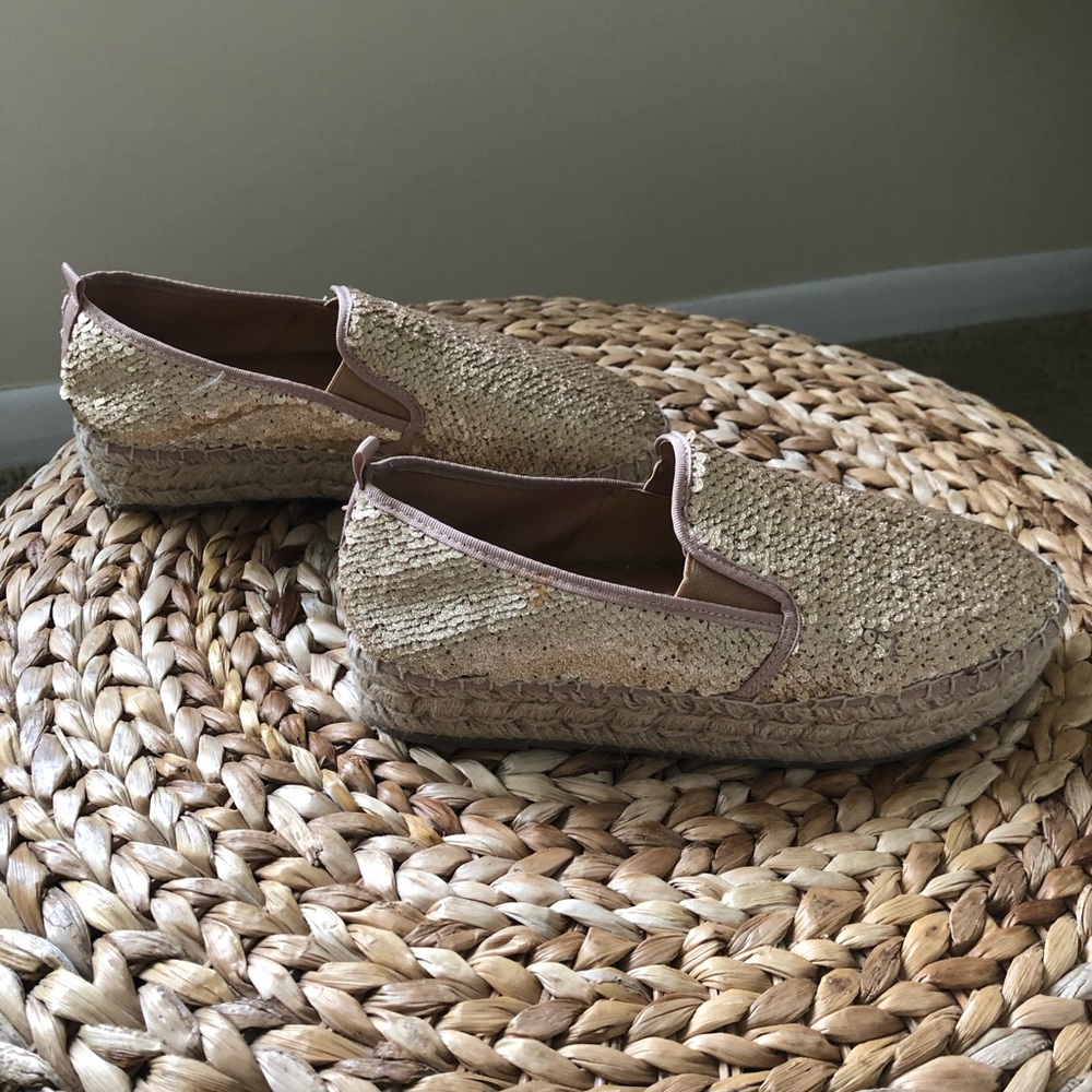 STEVE MADDEN SLIP ON. - Picture 2 of 8